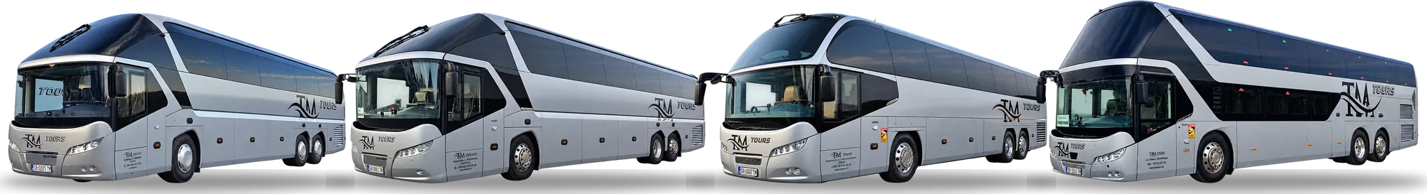 Četiri autobusa TM Tours jedan pored drugoga: Neoplan Starliner VIP Class (52+2+1 sjedala), Neoplan Starliner (58+1+1), Neoplan Cityliner (63+1+1) i dvokatni Neoplan Skyliner (81+1+1)